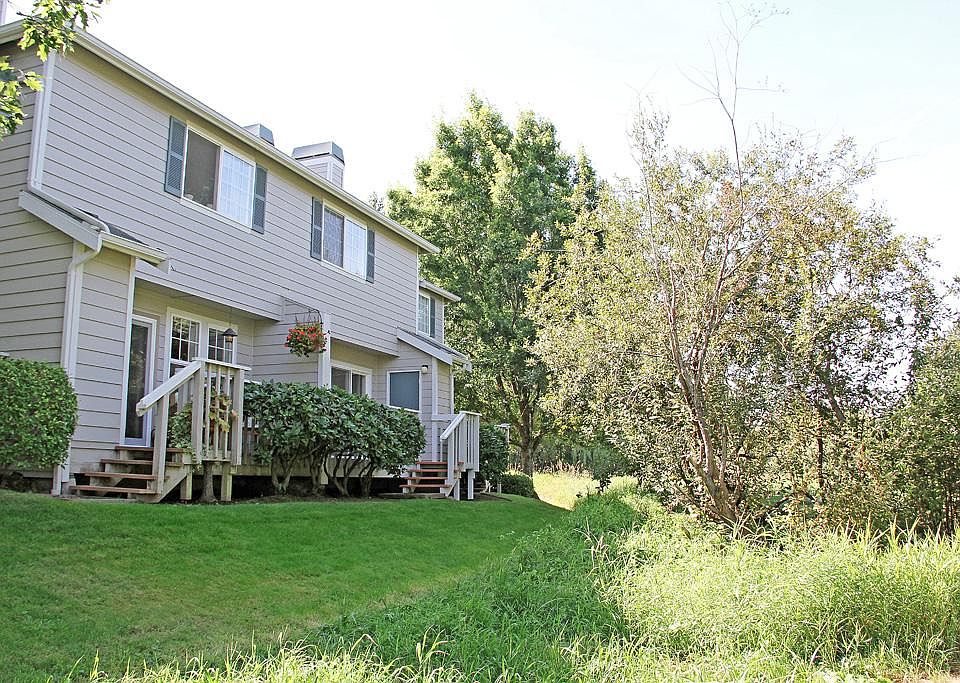 1st image of 7204 NE 171st Ln