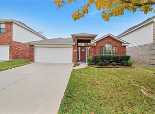 8217 Cedarcrest Ln, Fort Worth, TX 76123