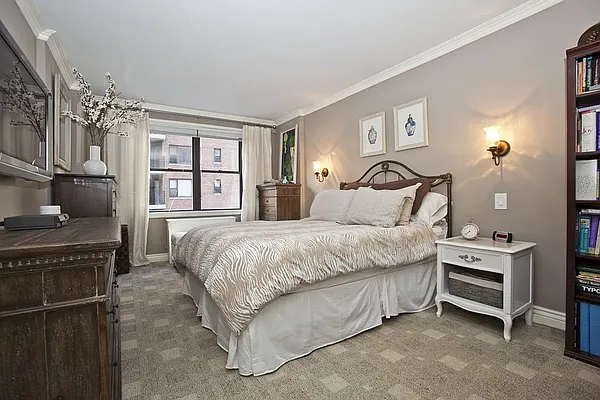 Sold by Corcoran | media 18