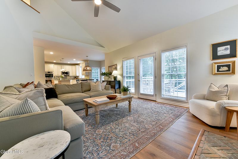 5th image of 11 Wildwood Court