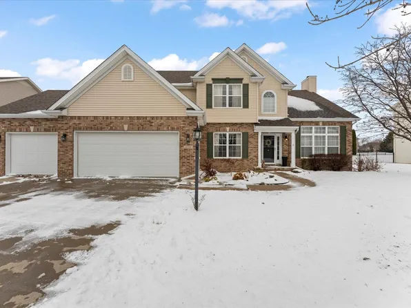 4708 Horse Creek Dr, Champaign, IL 61822