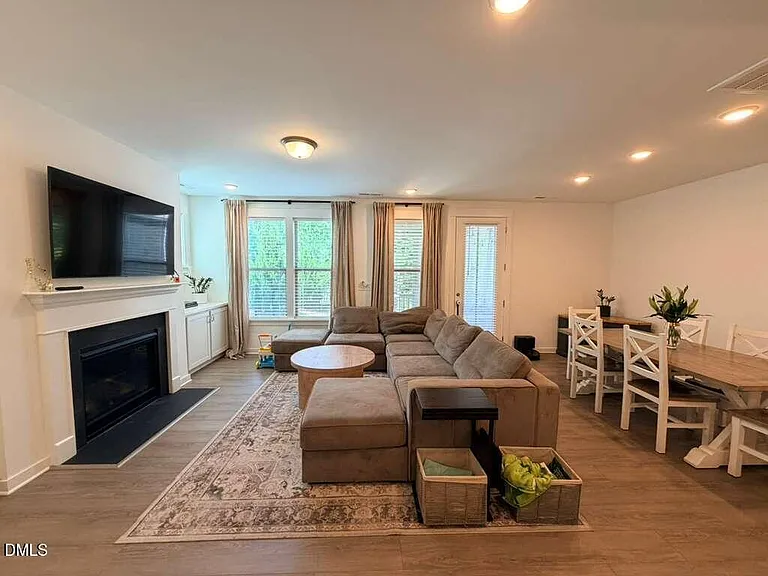 2222 Bohan Ct — Photo 11