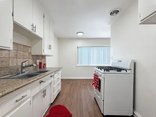 LB2515, 2515 Olive Ave APT 4, Long Beach, CA 90806