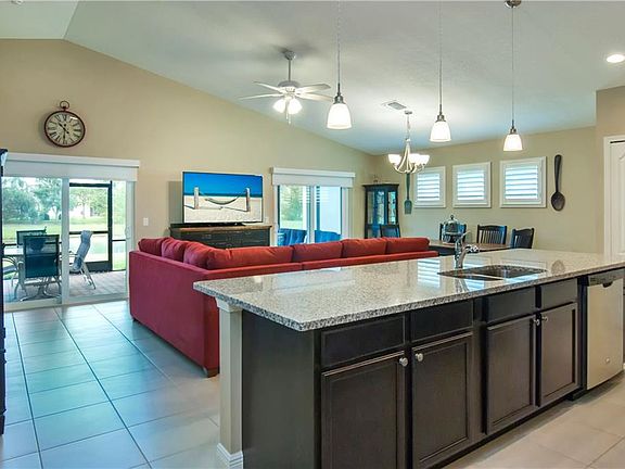 3rd image of 728 Honeybell Ct SW