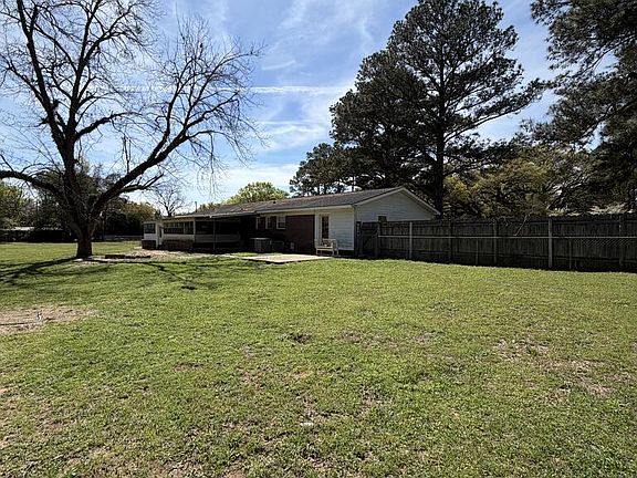 3rd image of 5700 Medley Ln