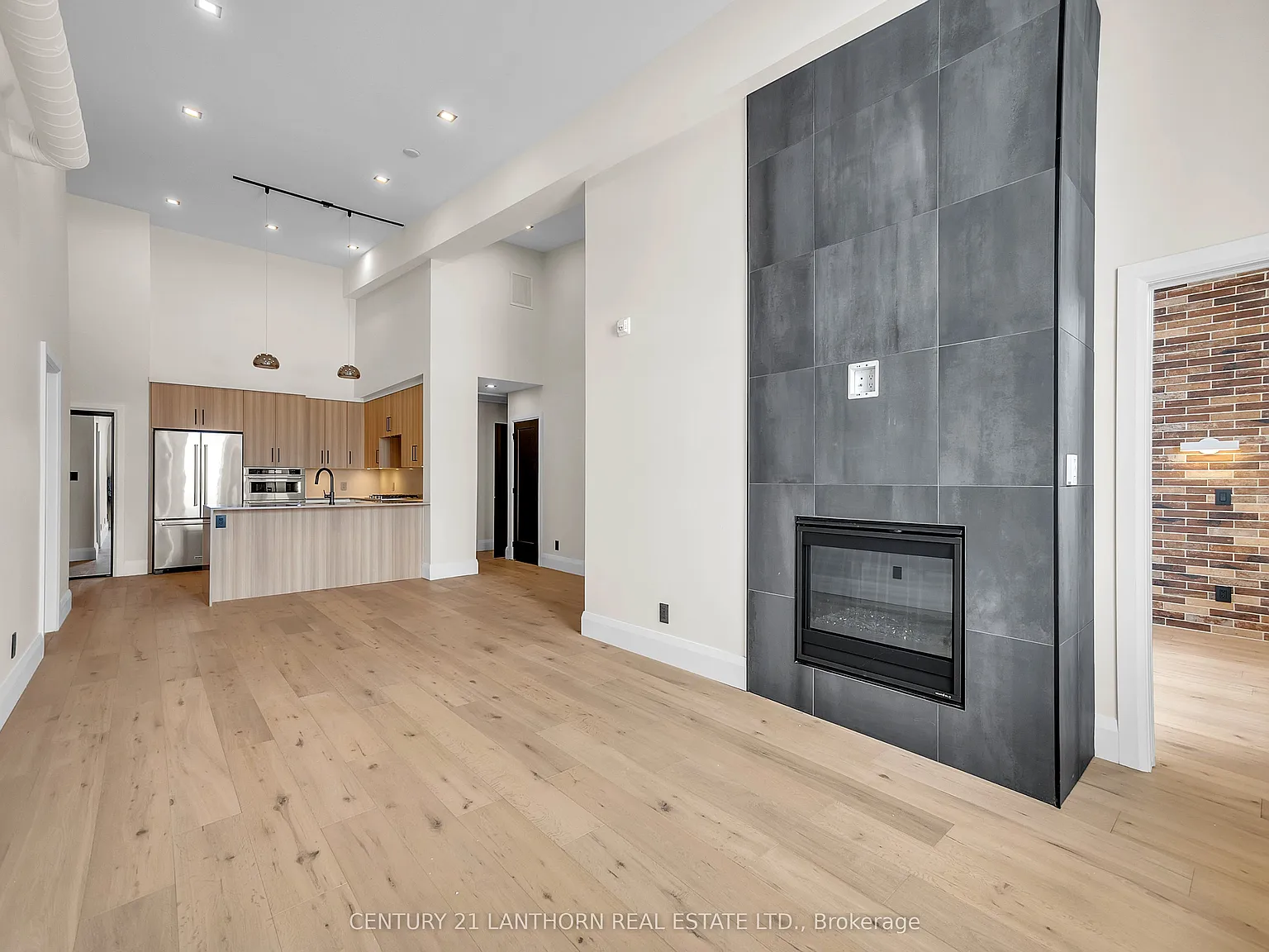 38 Front St — Photo 2