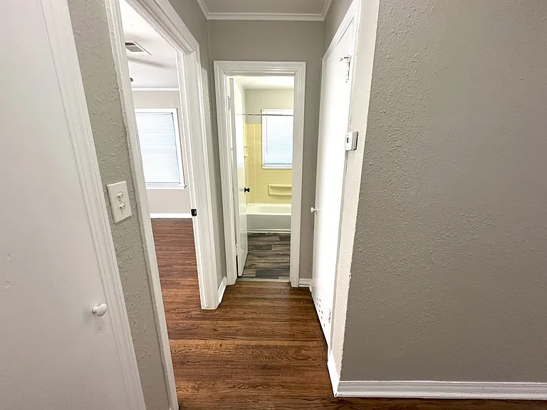 6024 E King St — Photo 8