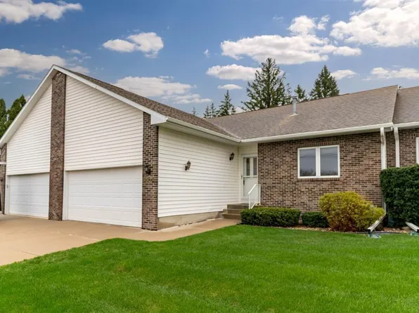 2912 W 4th St #2, Cedar Falls, IA 50613