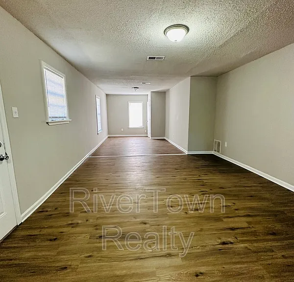 2176 Vollintine Ave — Photo 6