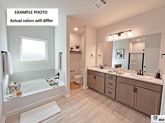 4th image of 203 Magnolia Pointe Cir