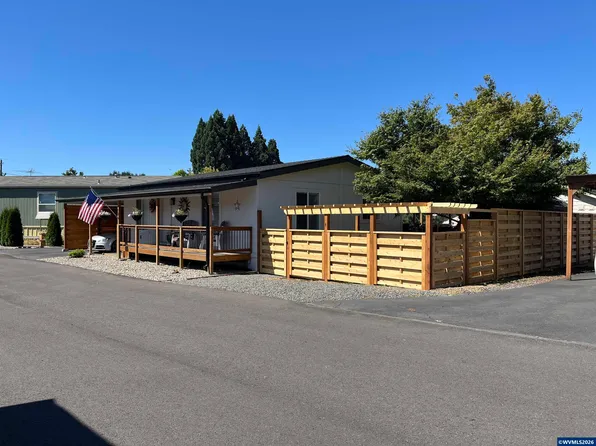 340 NE Crest St Unit 18, Sublimity, OR 97385