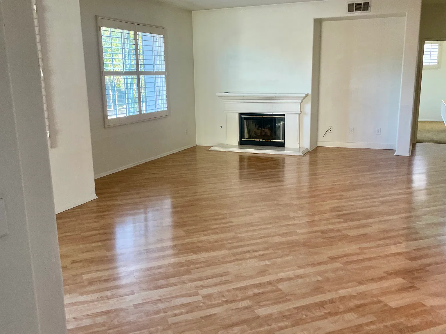 2 bed, 1367 sqft, $3,995 — Photo 2