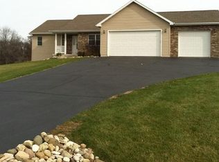 2939 Sun Meadow Ct, Delavan, WI 53115