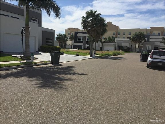 2nd image of 200 S Driftwood Ave