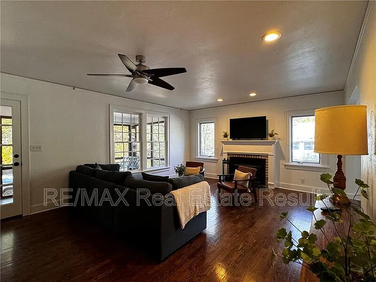 610 N Olive Ave — Photo 11