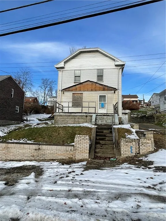 1617 McBride St photo 1