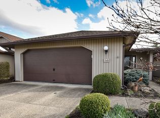 10866 Meadow Trl, Strongsville, OH 44149