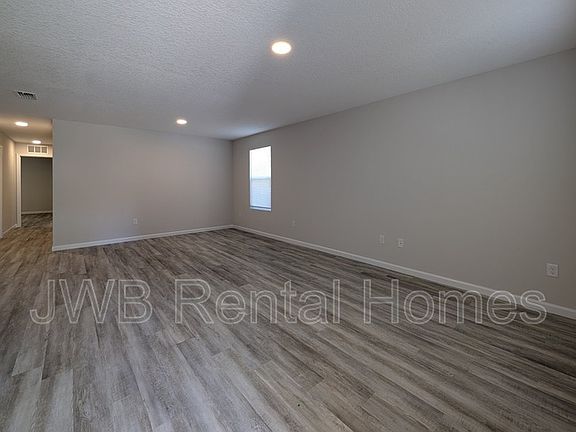 4th image of 8624 Eaton Ave