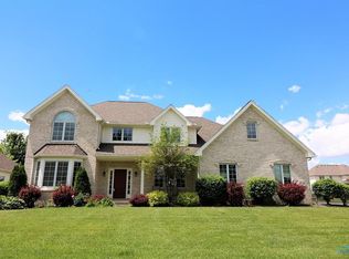 4737 Farm Creek Ln, Sylvania, OH 43560