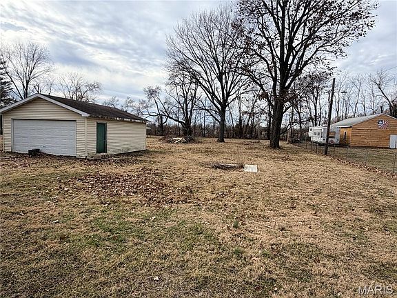 5th image of 4741 Warnock Ave
