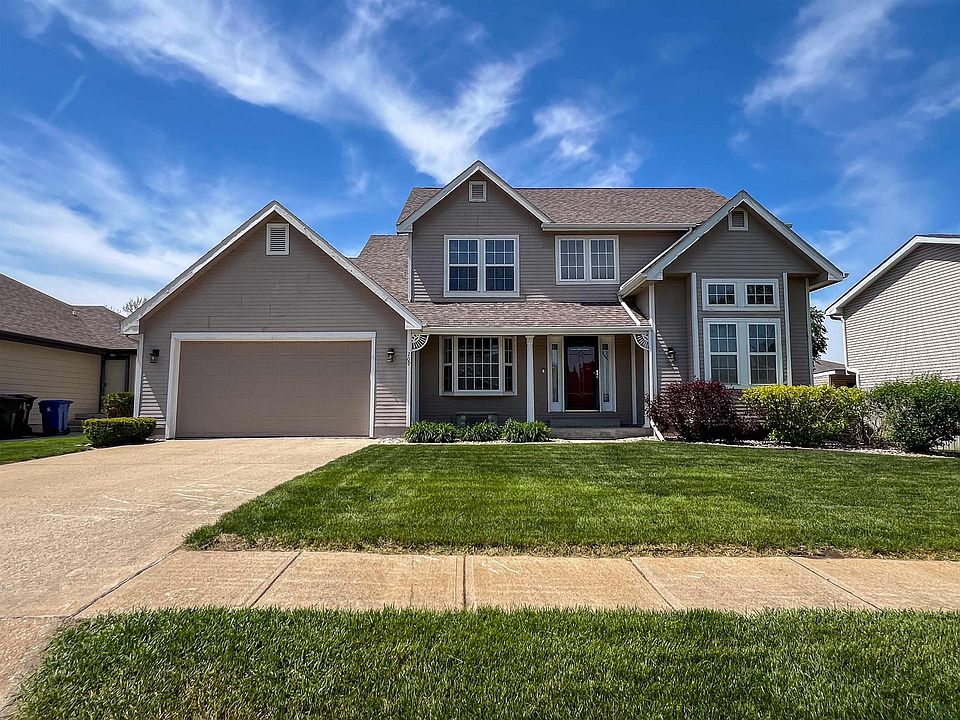 1st image of 209 Oakmont Dr