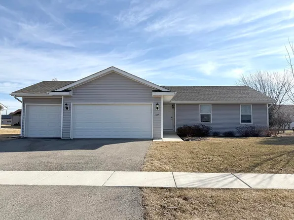 827 Fuller Ln, Belvidere, IL 61008