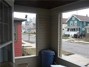 3rd image of 148 Lasalle Ave