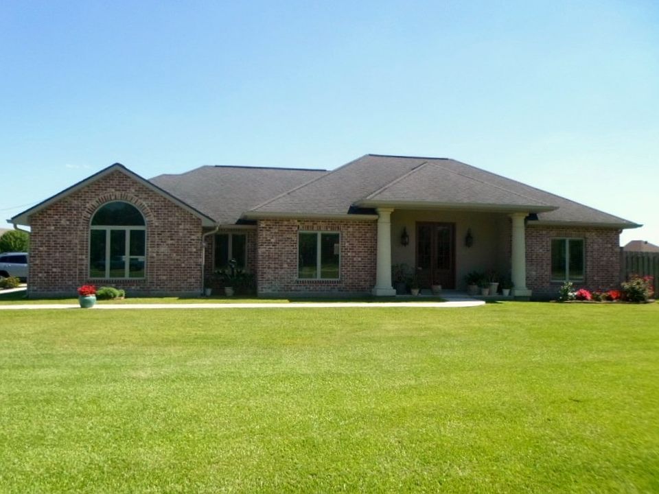 3101 Hwy 182 W