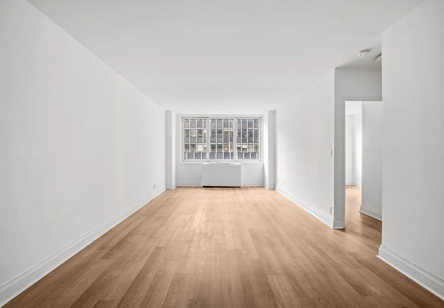 212 East 47th Street — Photo 2