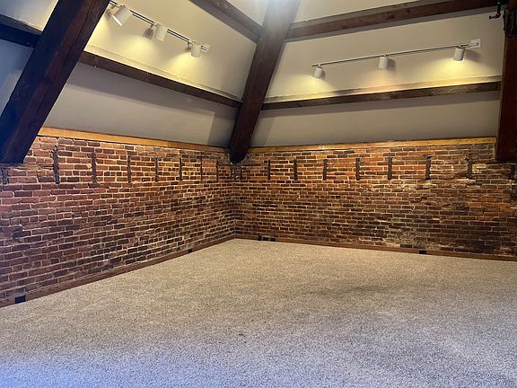 3rd image of 132 W B St APT 3H
