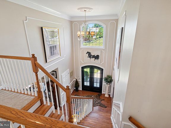 5th image of 230 Horseshoe Ln