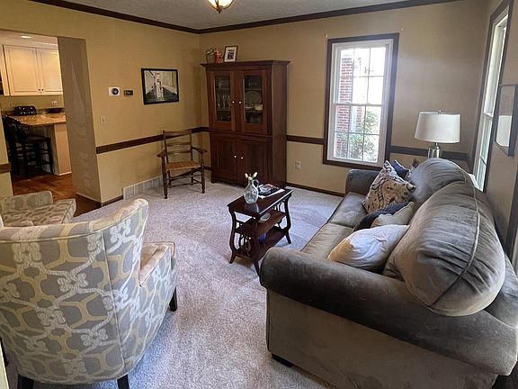 3rd image of 6680 Cliffside Dr