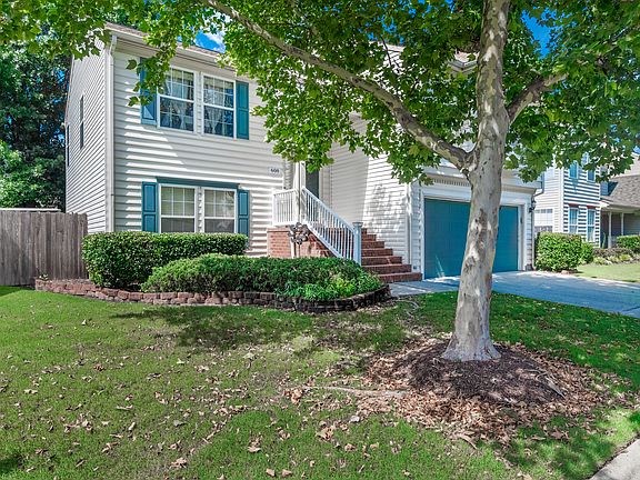 4th image of 608 Prince Andrew Ct
