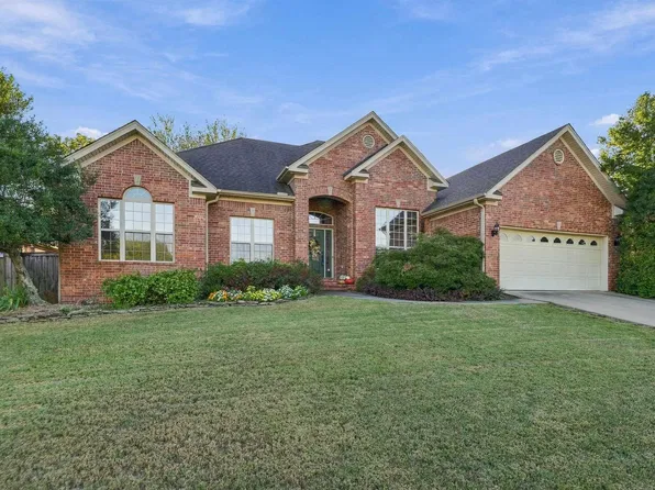4815 Dover Ln, Conway, AR 72034