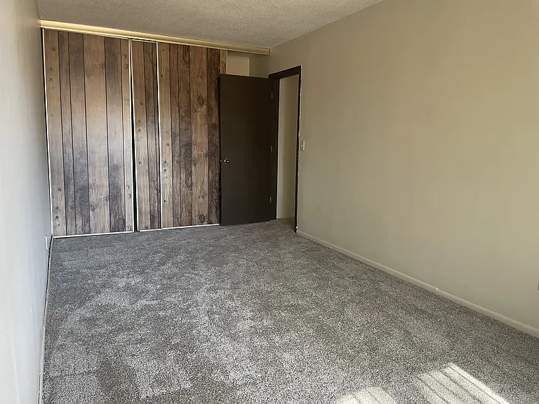 Pinecrest Apartments — Photo 24
