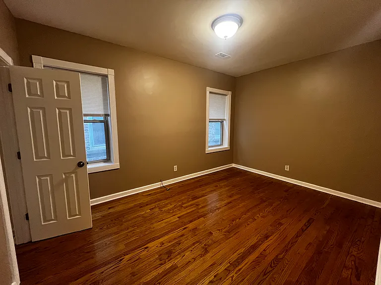 735 N Hamlin Ave #1 — Photo 7