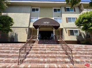 10707 Camarillo St APT 206, North Hollywood, CA 91602