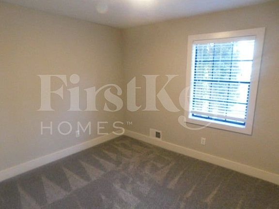 5th image of 455 Chanterelle Dr