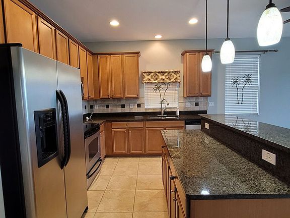3rd image of 21687 Belvedere Ln