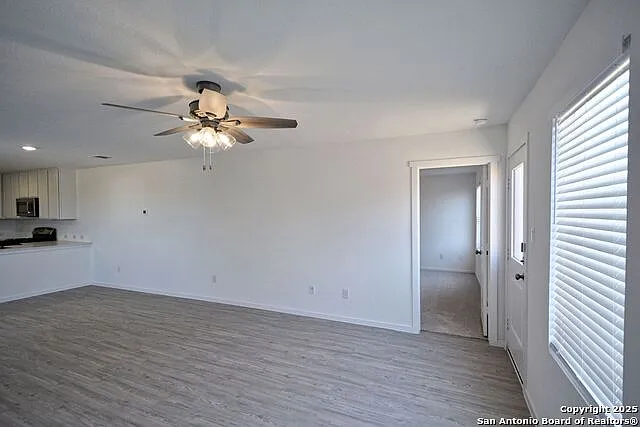 206 Charles Way — Photo 19