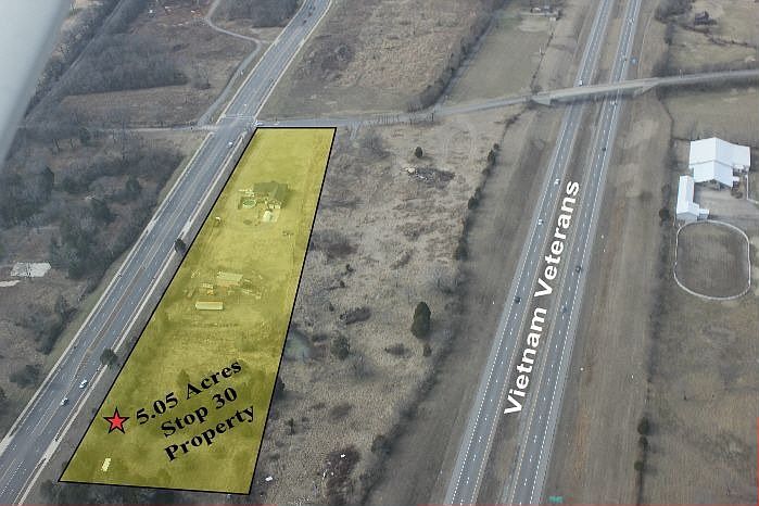 2nd image of 1224 Stop Thirty Rd