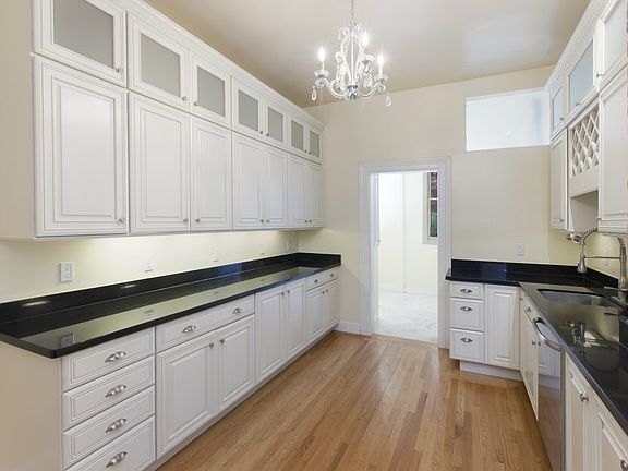 4th image of 1834 Fell St