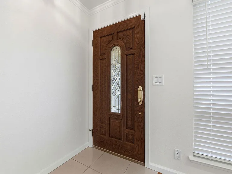 1559 Chambers Dr — Photo 6