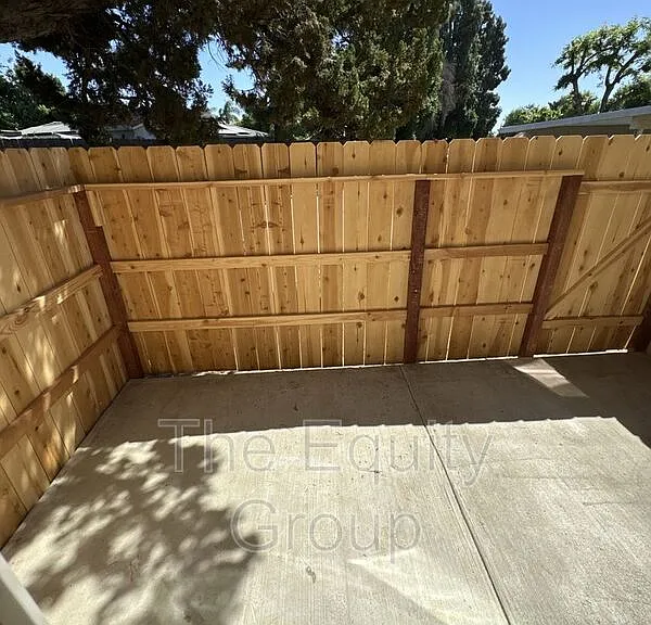 1426 W Elowin Ave — Photo 20