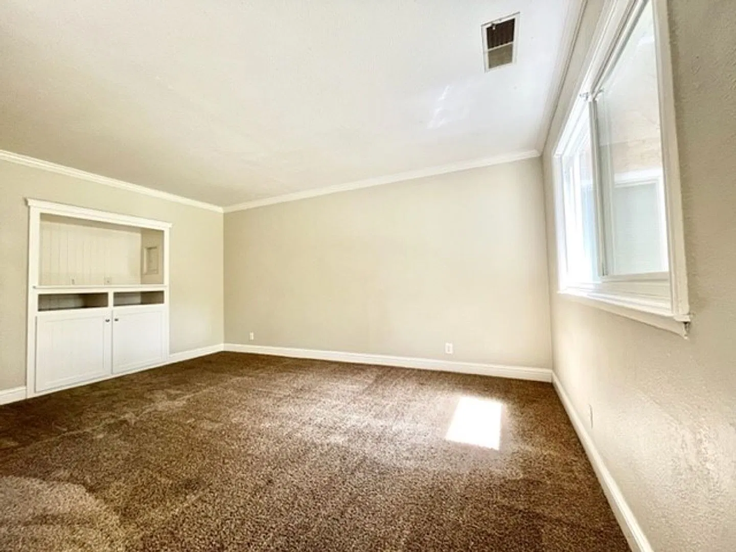**Summer 2027- Reserve Now** Great Ivy Street Complex! — Photo 4