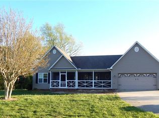 3524 Shady Side Ln, Tobaccoville, NC 27050