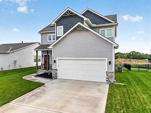 3rd image of 27403 E Cedar Grove Dr