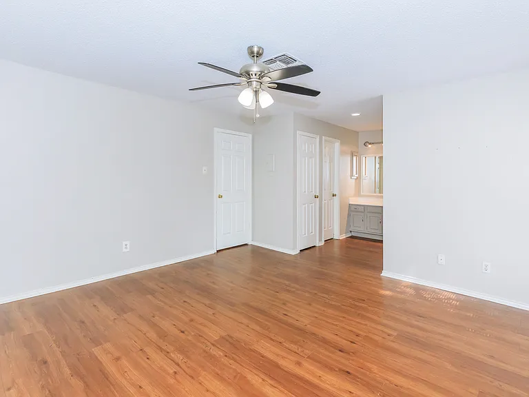 Vintage Square Apartments, McAllen, TX — Photo 46