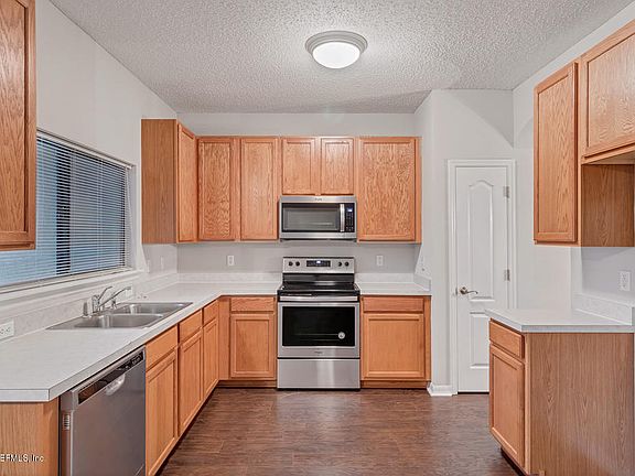5th image of 767 Ginger Mill Dr