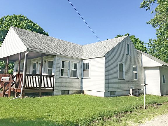 5th image of 523 Hollis St